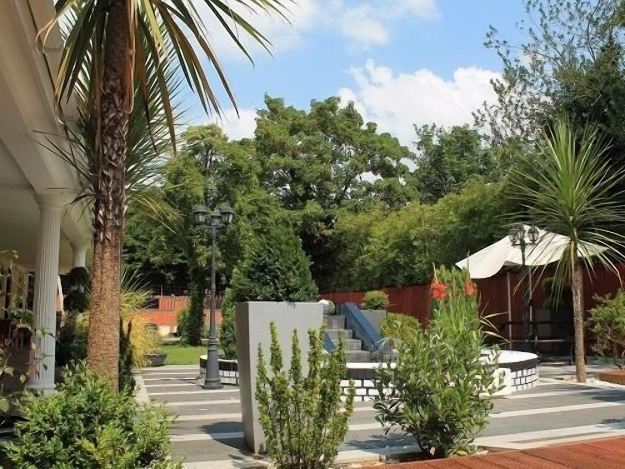 Skylark Guest House Hounslow Exterior photo